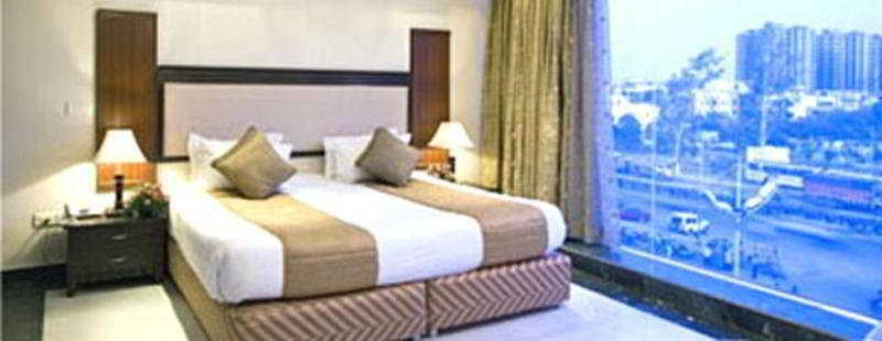 Clarks Inn, Pacific Mall Ghaziabad Esterno foto