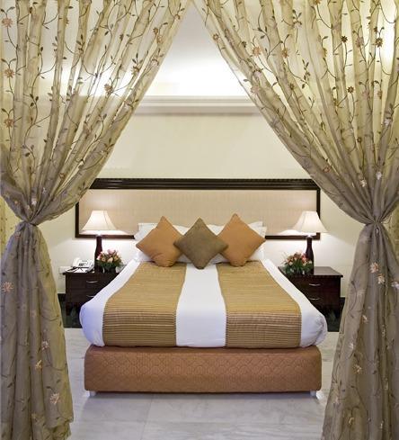 Clarks Inn, Pacific Mall Ghaziabad Esterno foto
